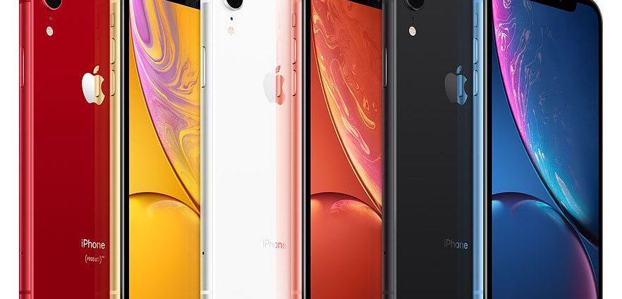 iphone xr select 2019 family 882x425 - Why You Should Get An iPhone