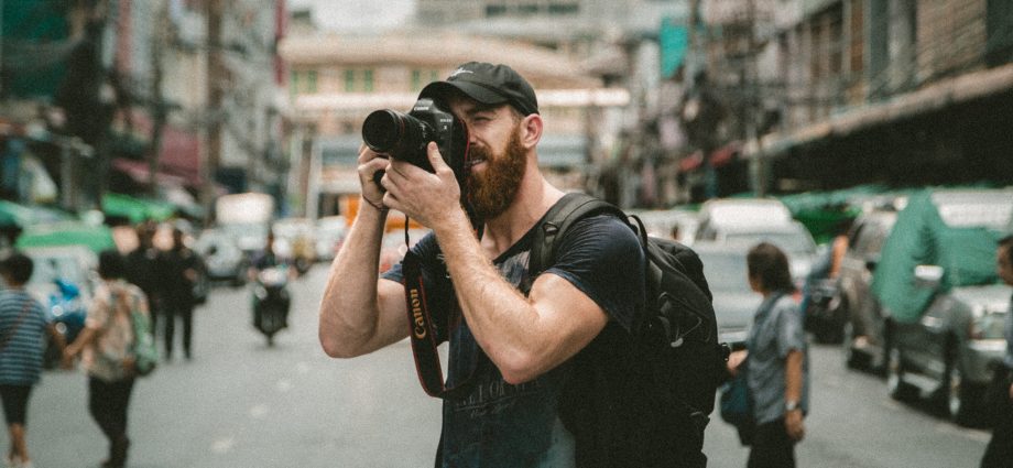 jakob owens DQPP9rVLYGQ unsplash 920x425 - Photographer’s Guide To Staying Productive